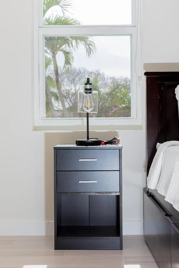 Addison Lee Cayman Villa George Town Guest house