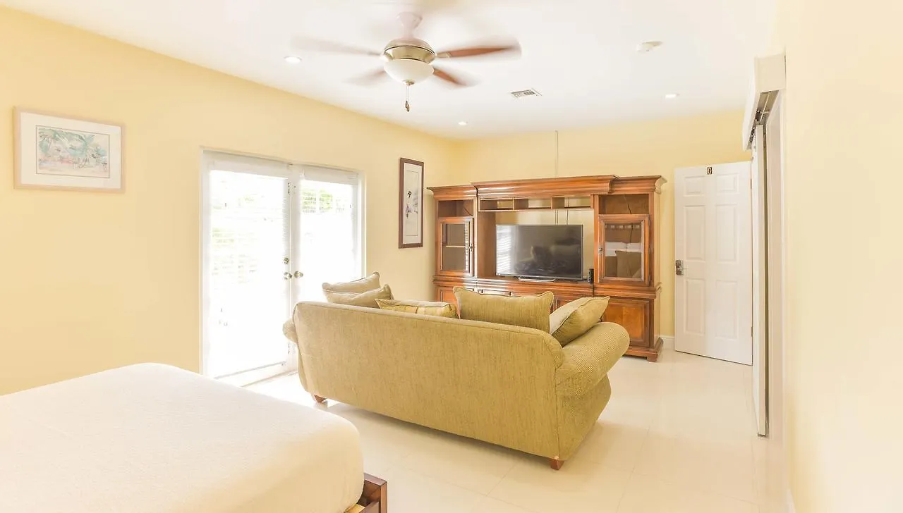 Addison Lee Cayman Villa George Town