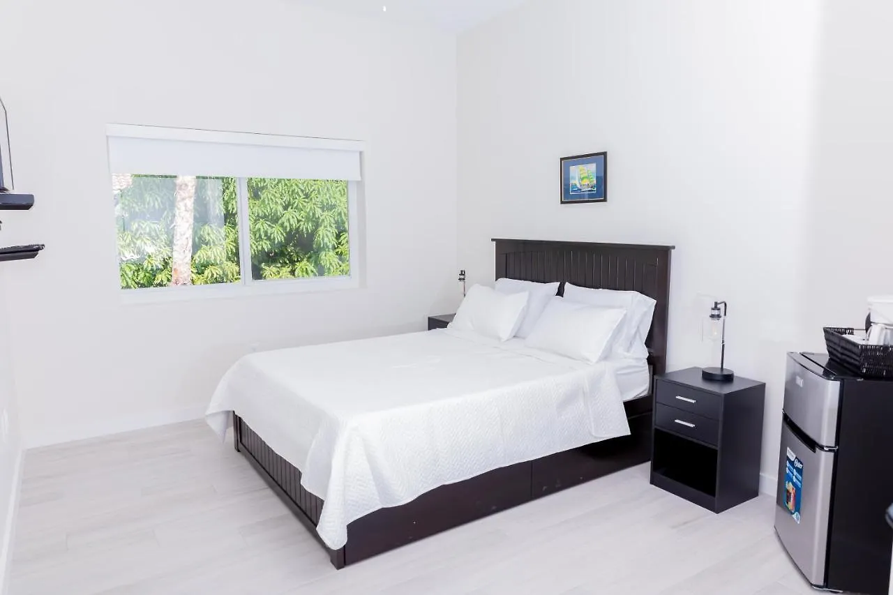 Guest house Addison Lee Cayman Villa George Town